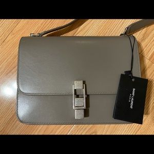 YSL YVES SAINT LAURENT LE CARRE